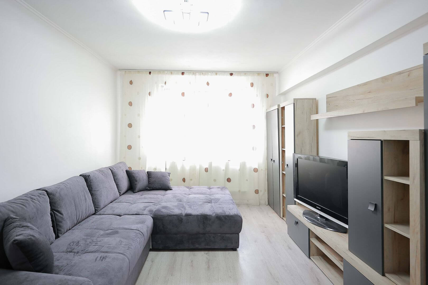 Apartament cu 3 camere de vânzare, zona Ioșia | primego.ro