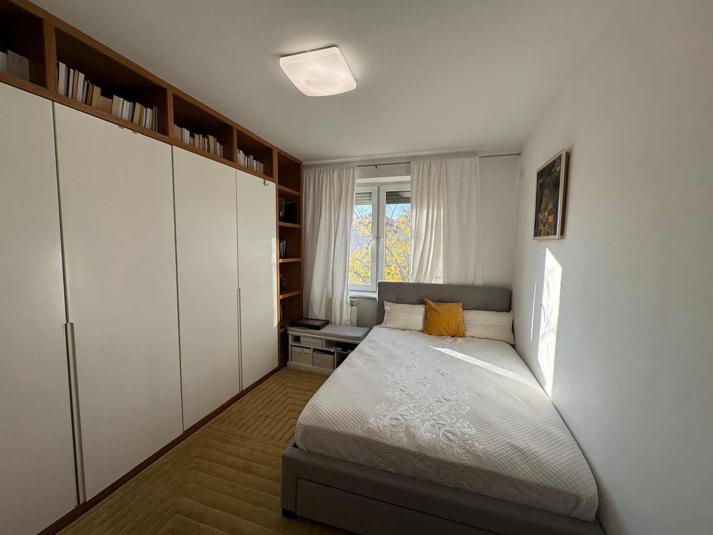 De închiriat Apartament cu 4 camere + loc de parcare, Decebal | primego.ro