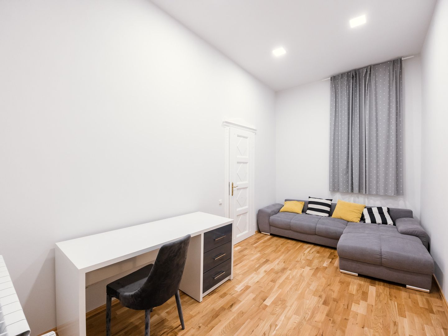 Apartament cu 5 camere de închiriat în zona Ultracentral | primego.ro