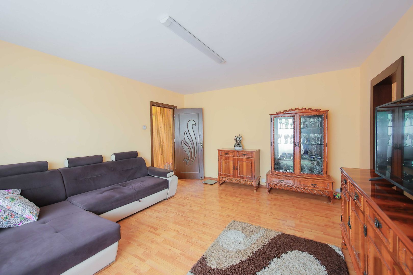 Apartament cu 3 camere de vânzare în zona Nufarul | primego.ro