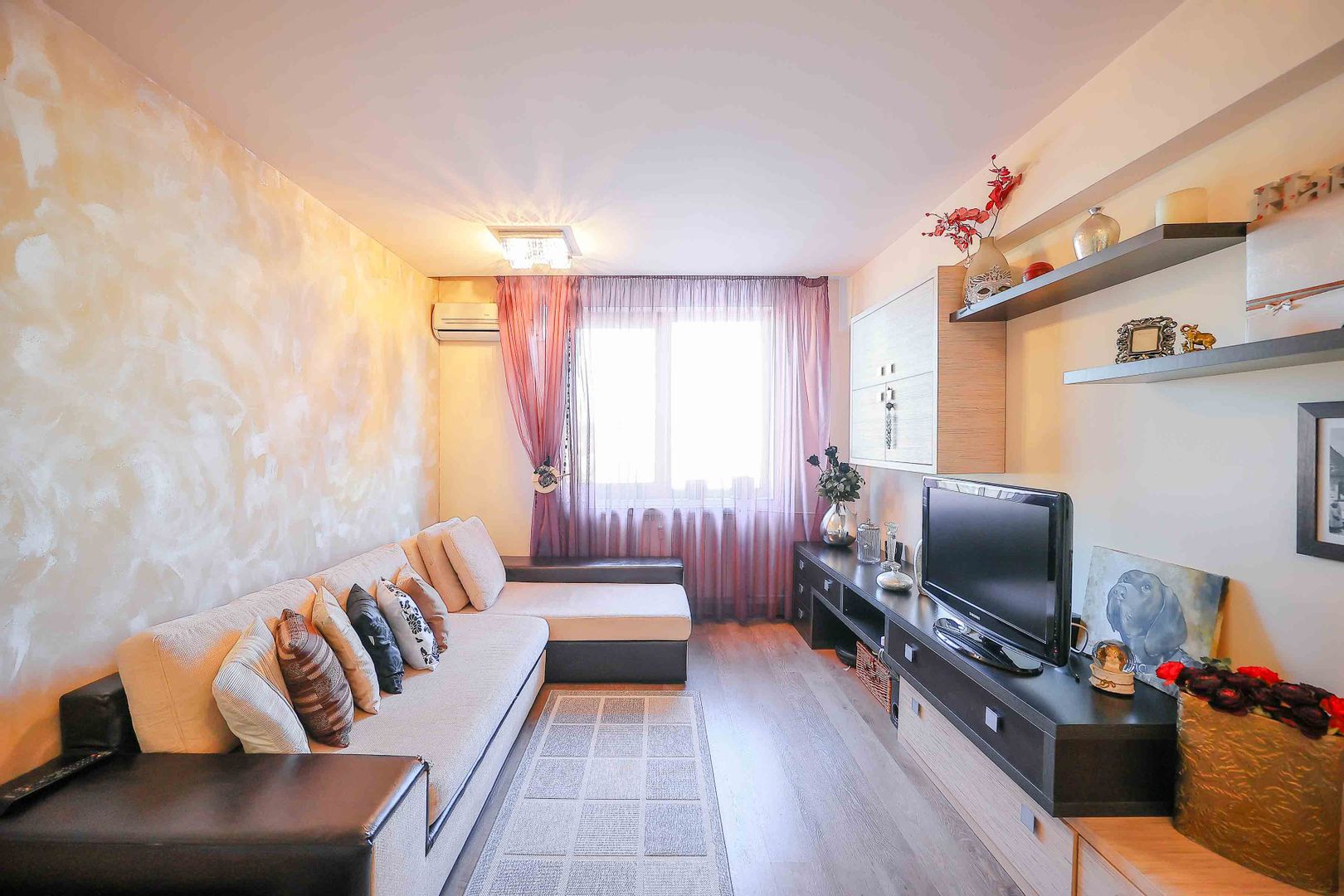 Apartament cu 3 camere de vânzare, Bloc Cicero, Central, Oradea | primego.ro