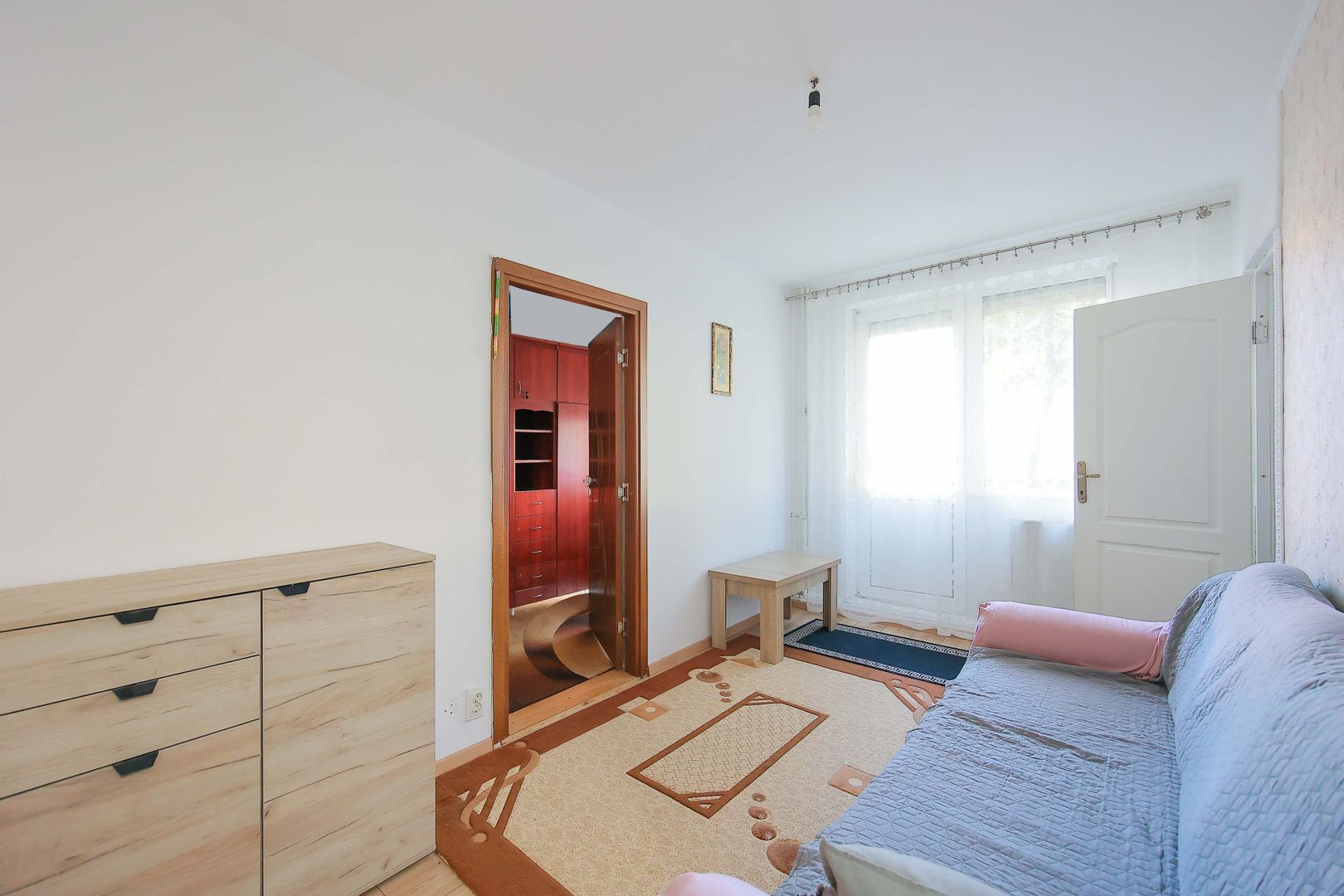 De vânzare, apartament cu 2 camere, Zona Velența | primego.ro