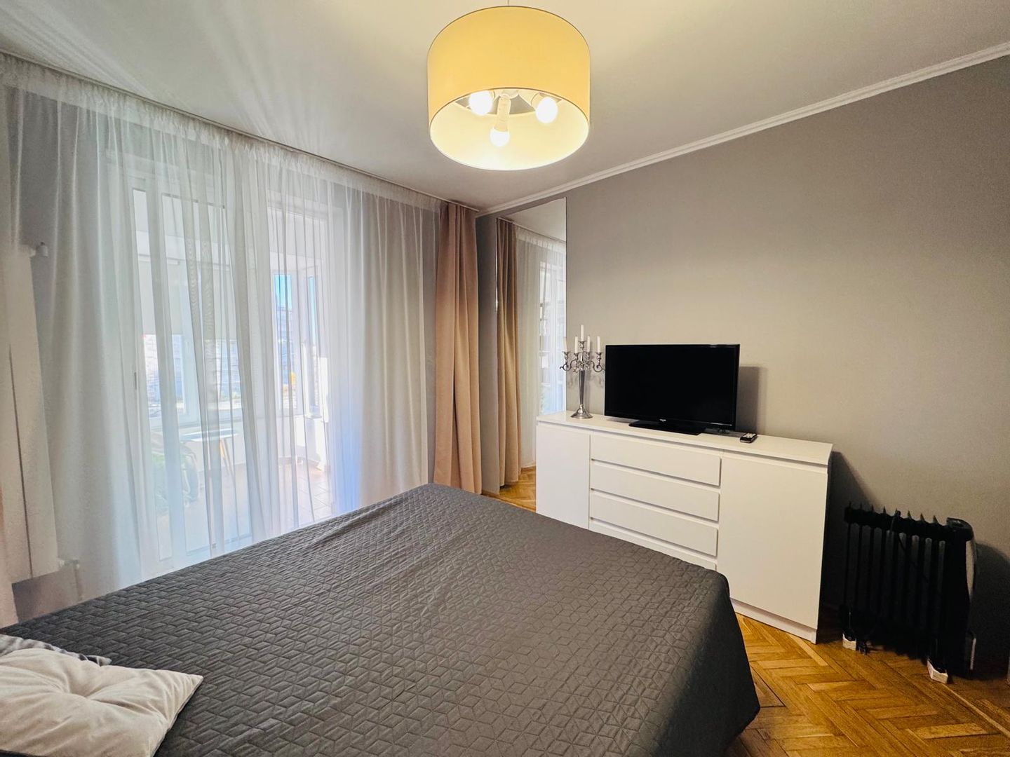 Apartament cu 3 camere de închiriat în zona Ioșia | primego.ro