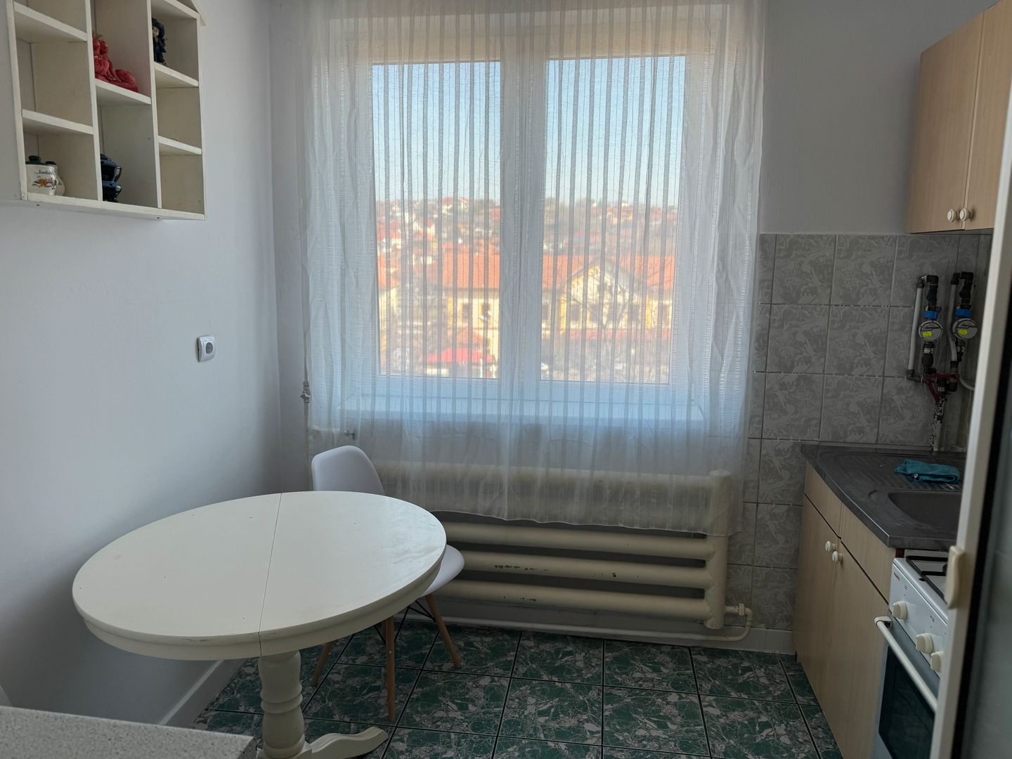 Apartament cu 2 camere de închiriat pe strada Piața București