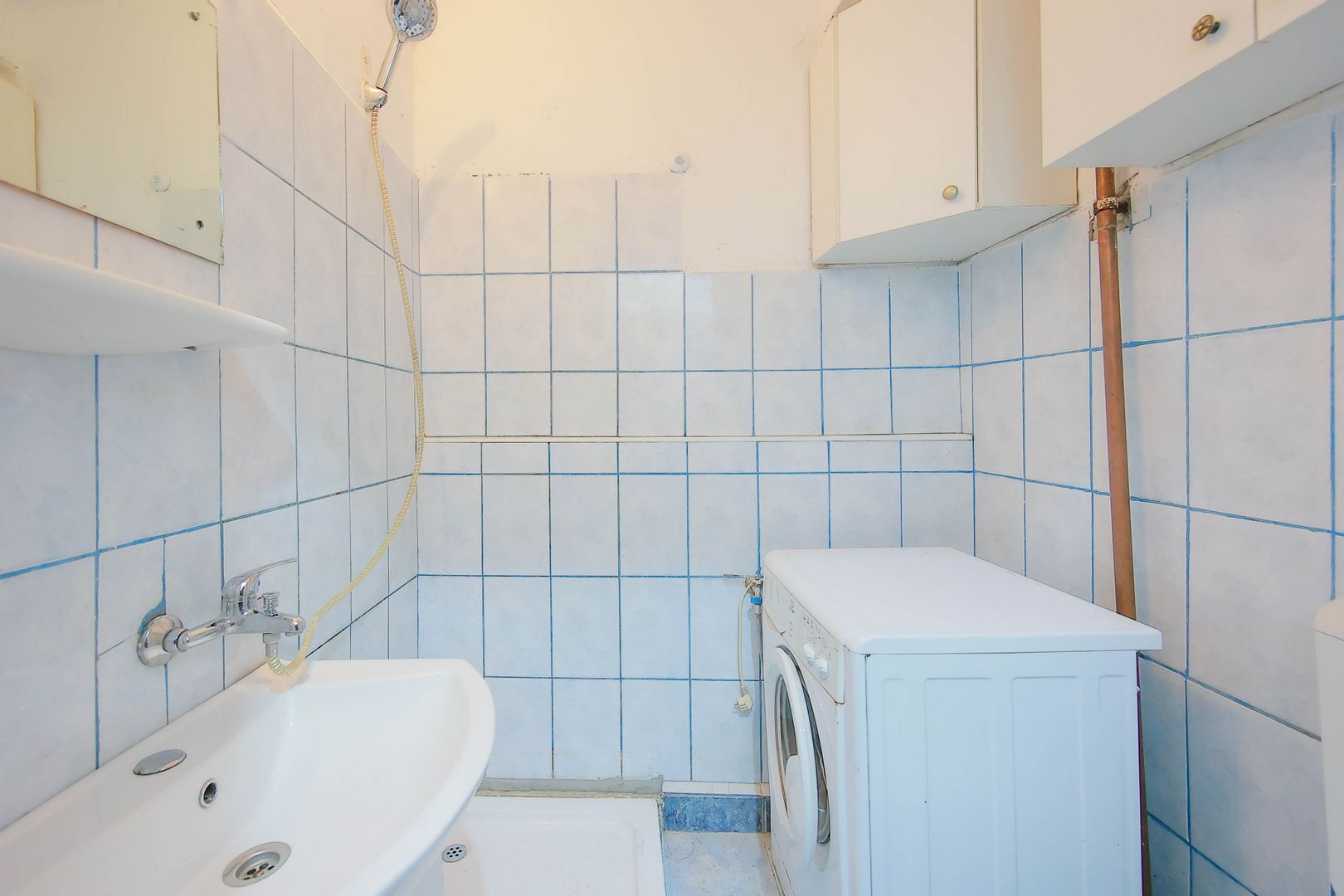 De vânzare, apartament cu 2 camere, Zona Velența | primego.ro