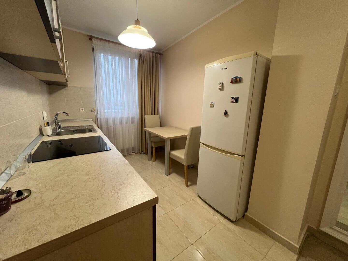 De Închiriat Apartament 2 camere+ Garaj zona Centralā | primego.ro