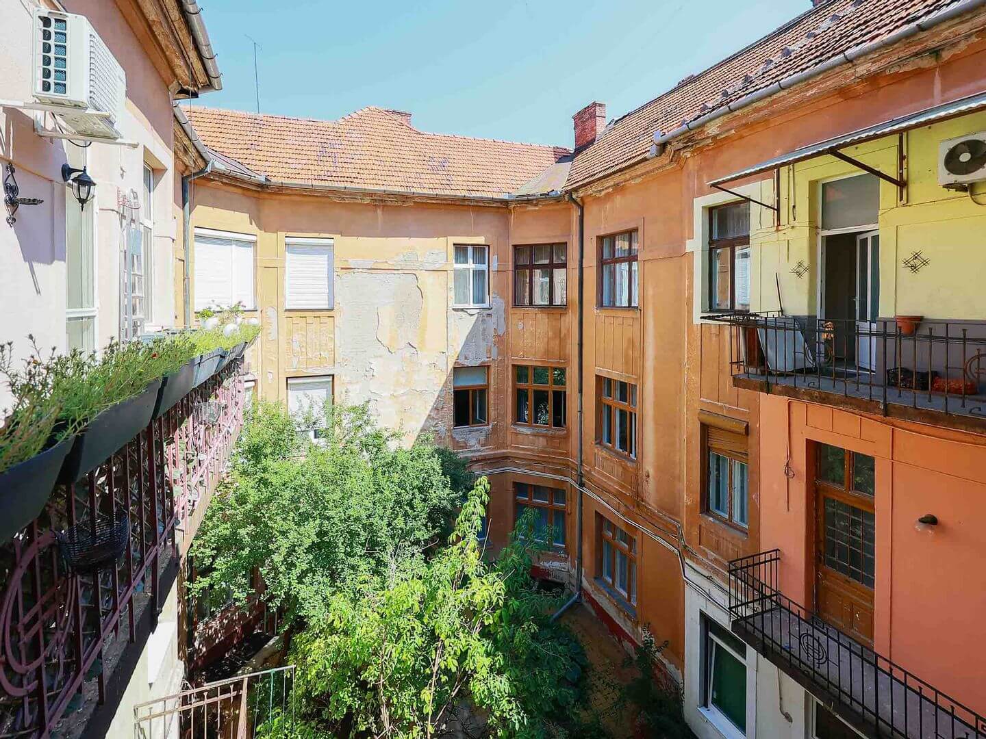 Apartament cu 3 camere de vânzare în ”Casa cu LEI” , Ultracentral | primego.ro