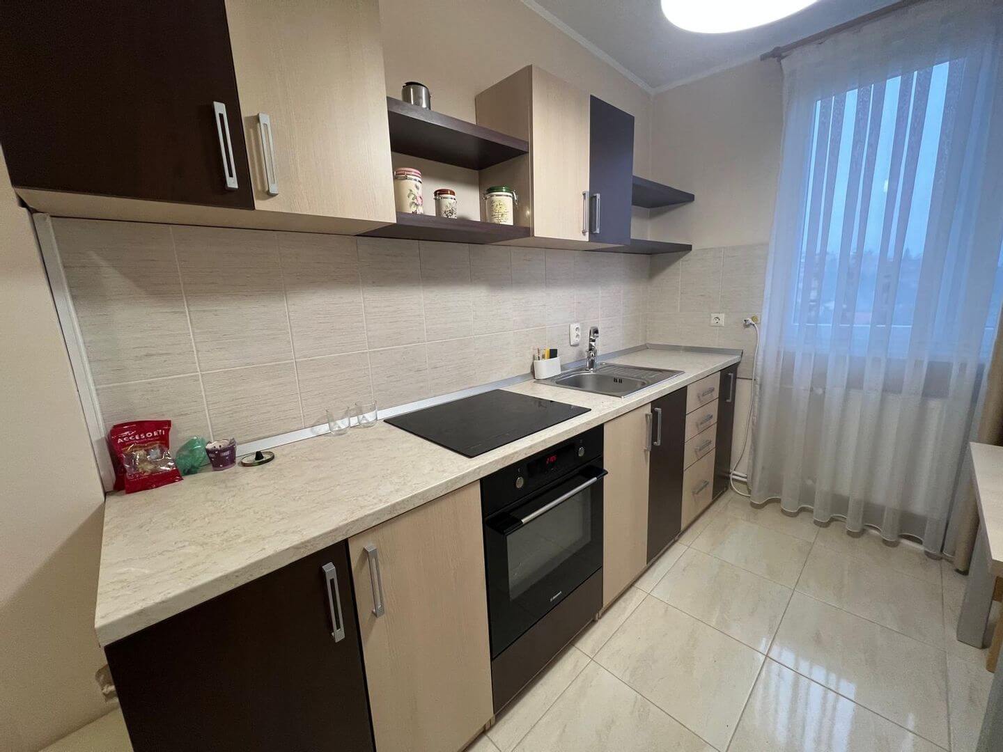 De Închiriat Apartament 2 camere+ Garaj zona Centralā | primego.ro