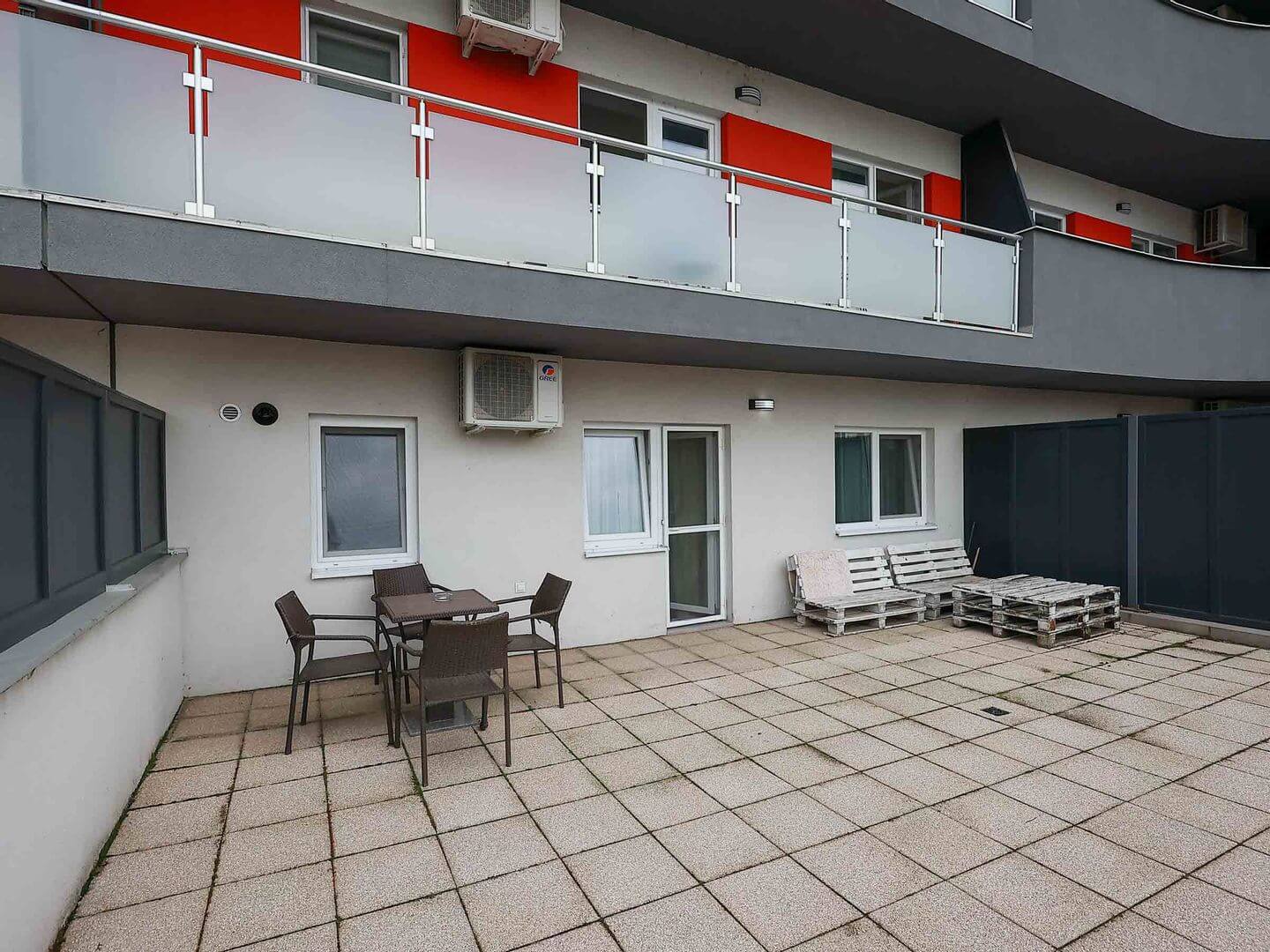 Apartament cu 2 camere de închiriat în Cartierul Luceafărul | primego.ro