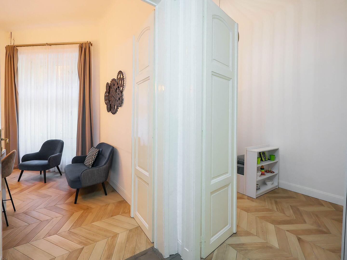 Apartament cu 3 camere de vânzare în ”Casa cu LEI” , Ultracentral | primego.ro