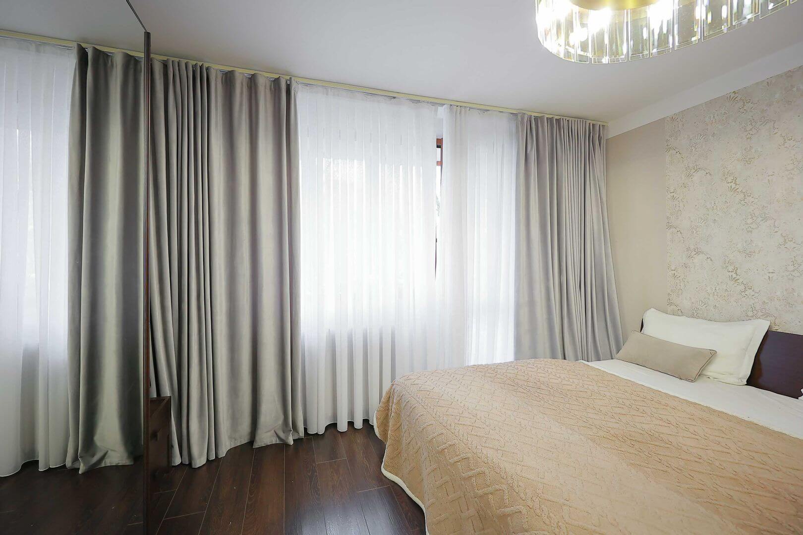 Apartament cu 3 camere de vânzare, Splaiul Crișanei, zona Decebal | primego.ro