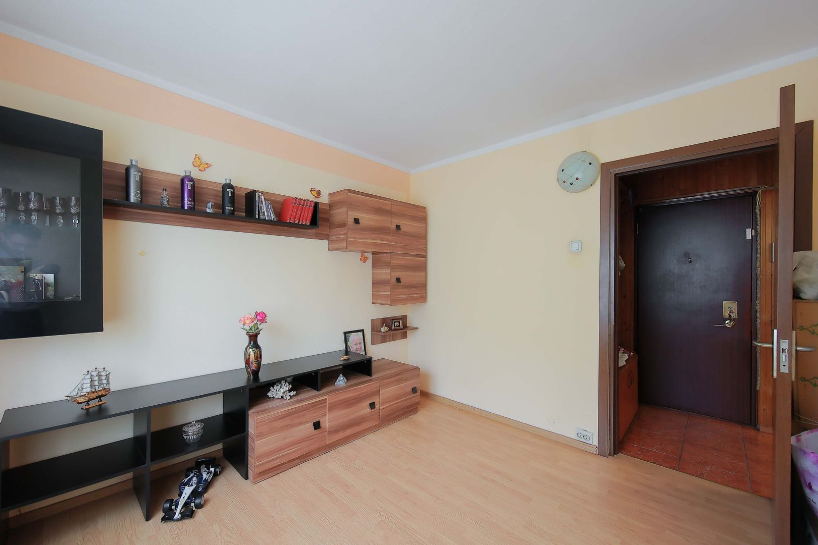 Apartament cu 3 camere de vânzare în zona Nufarul | primego.ro