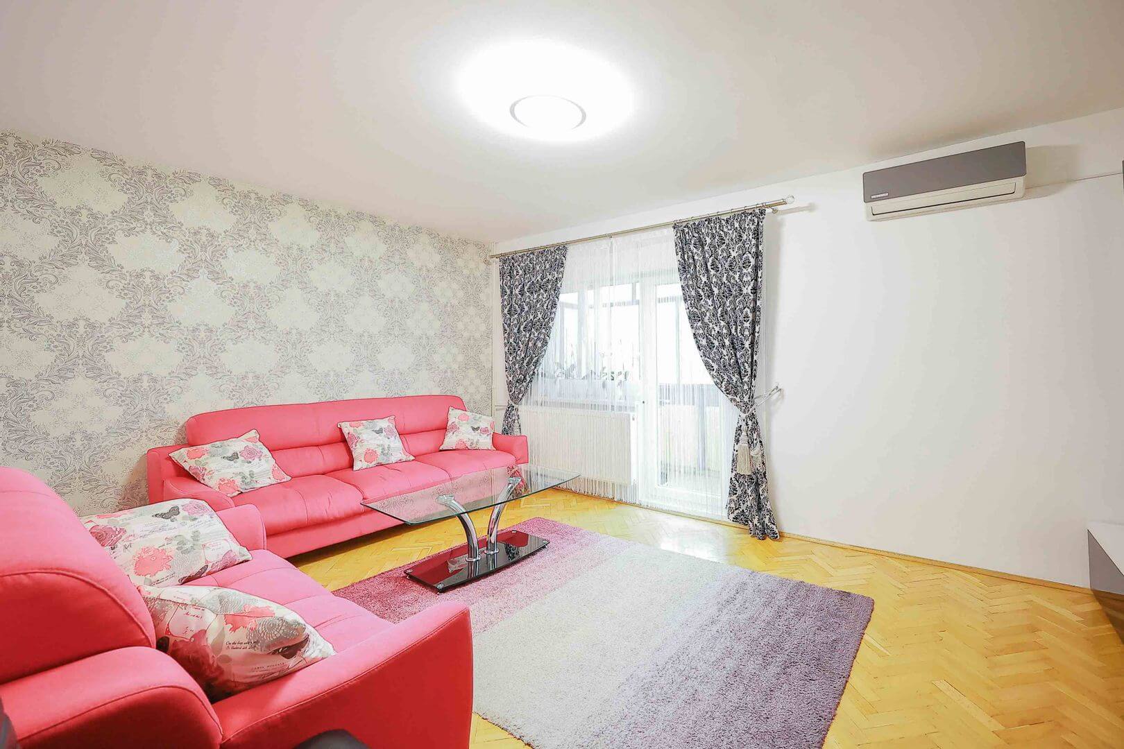 Apartament cu 3 camere de vânzare în zona Decebal | primego.ro