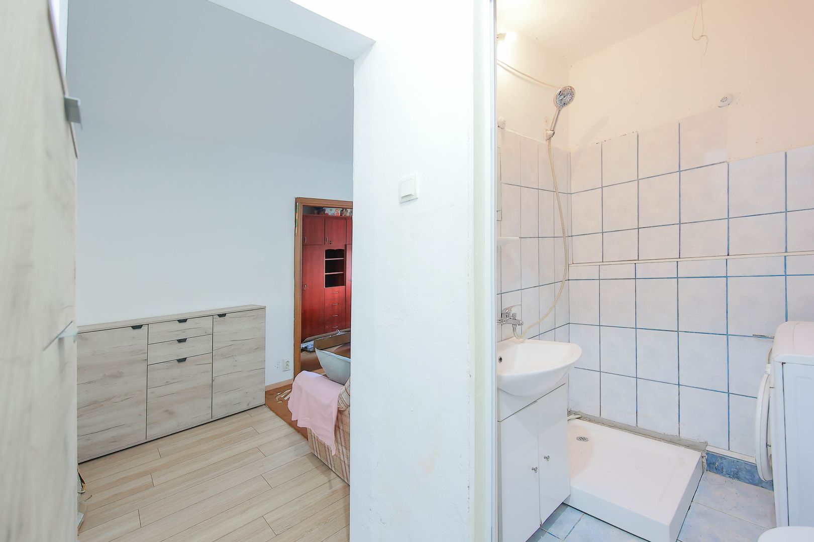 De vânzare, apartament cu 2 camere, Zona Velența | primego.ro