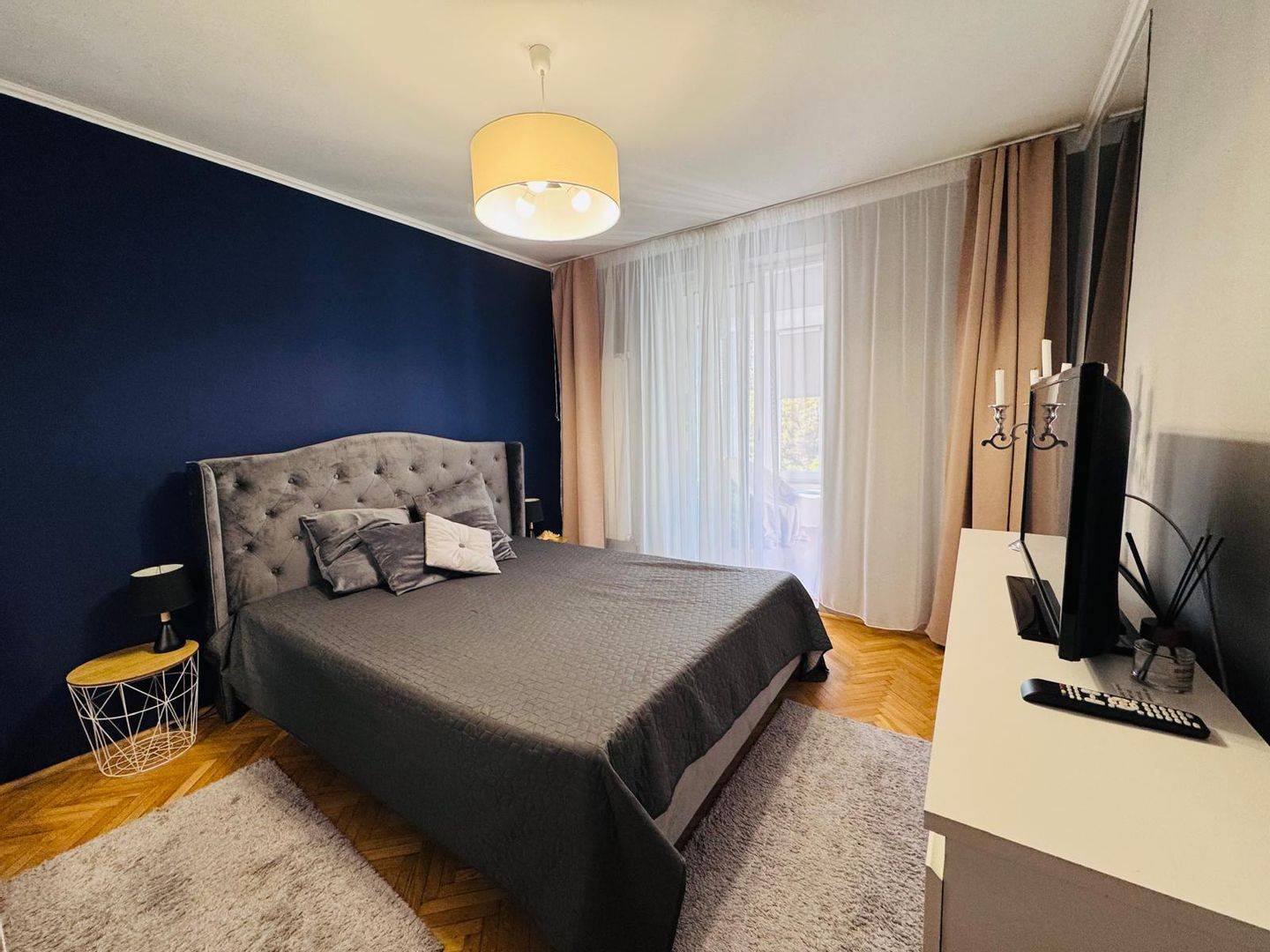 Apartament cu 3 camere de închiriat în zona Ioșia | primego.ro