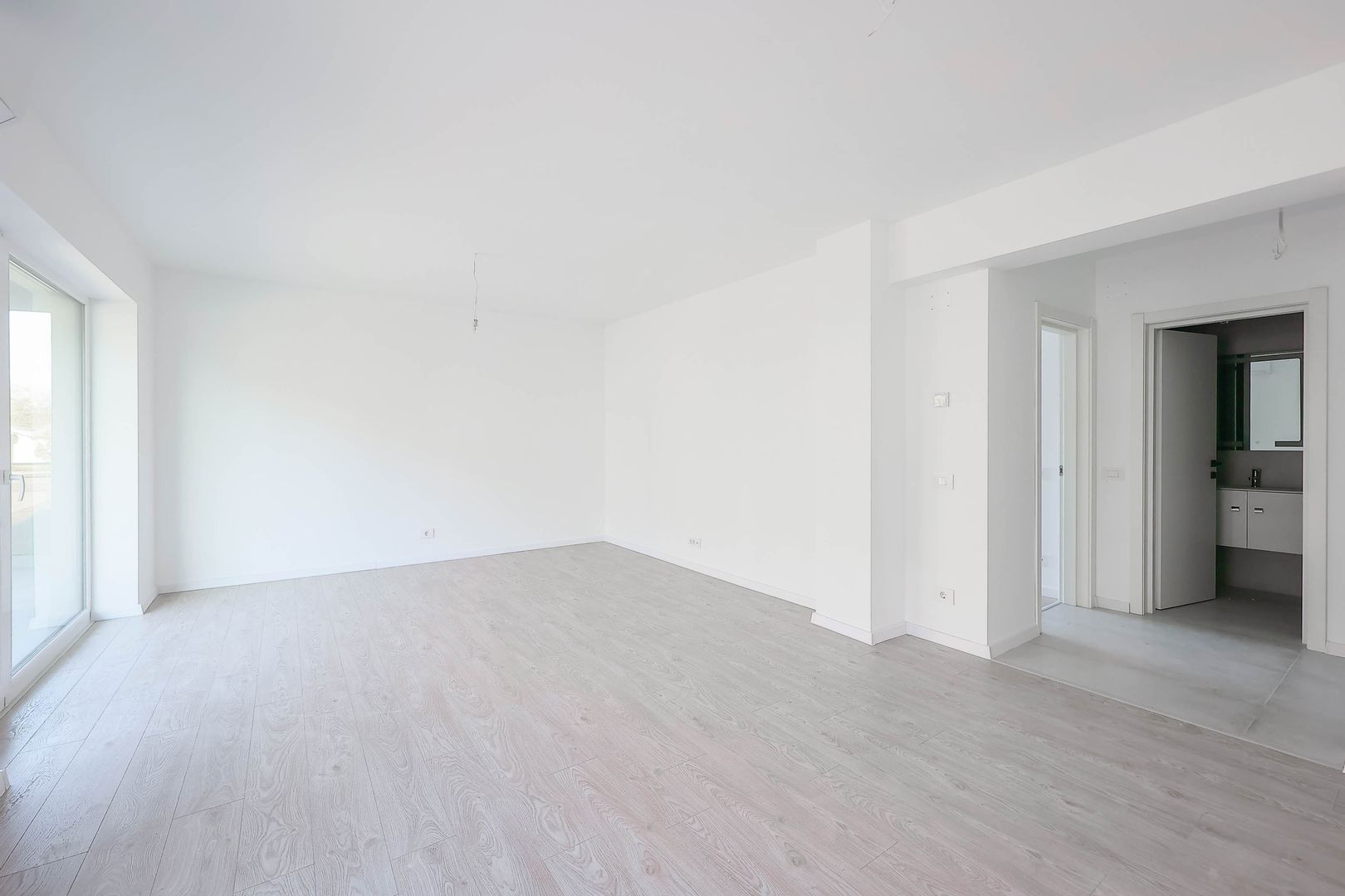 Apartament nou finisat 3 camere de vânzare, zona Nufarul, Oradea | primego.ro