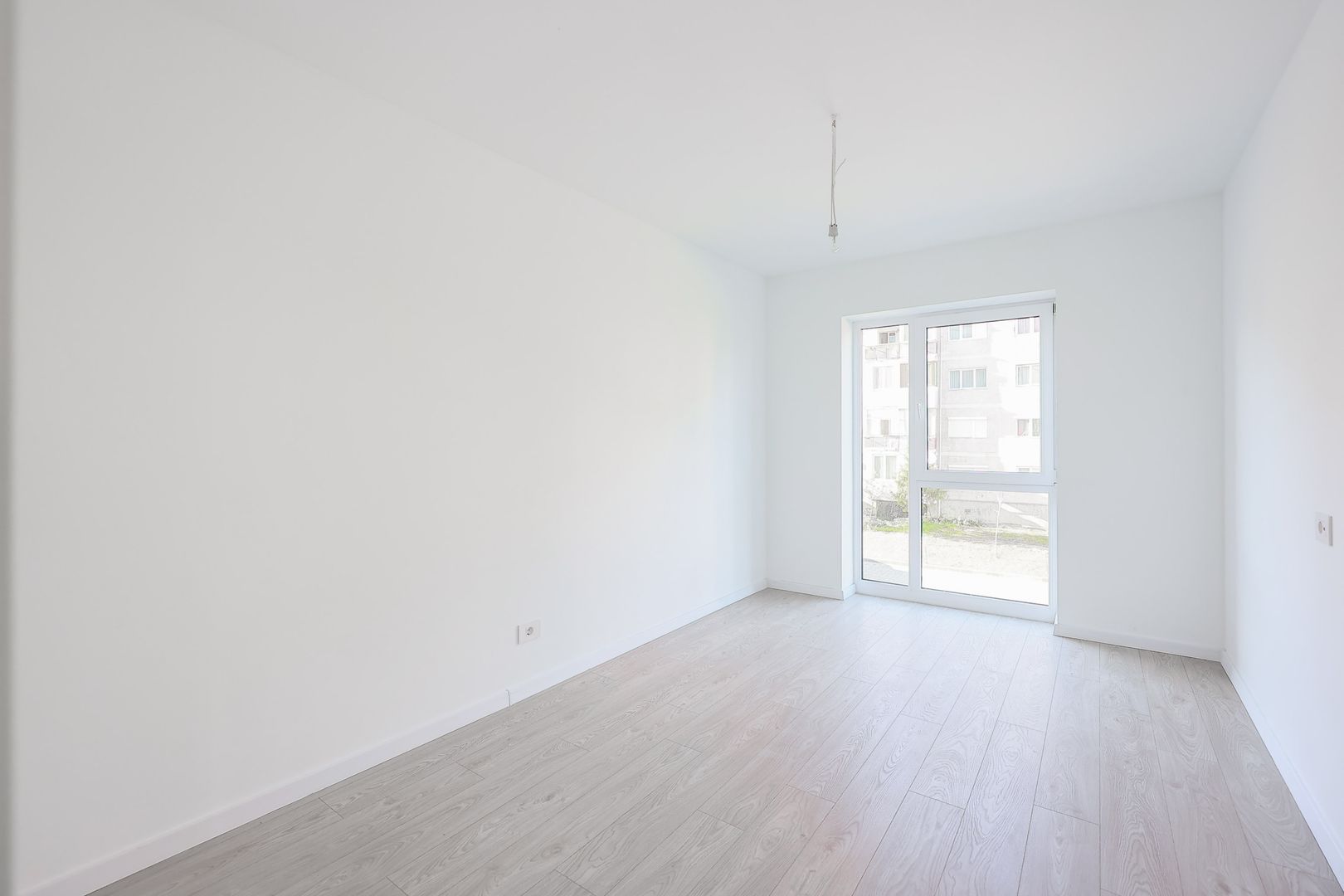 Apartament nou finisat 3 camere de vânzare, zona Nufarul, Oradea | primego.ro