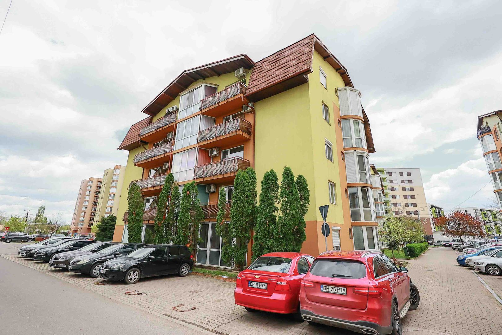 Apartament cu 2 camere de vânzare în Prima Nufǎrul | primego.ro