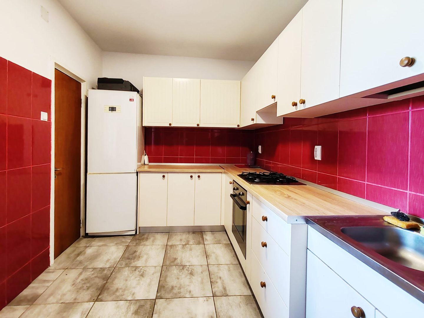 Apartament cu 4 camere de închiriat, bulevardul Magheru | primego.ro