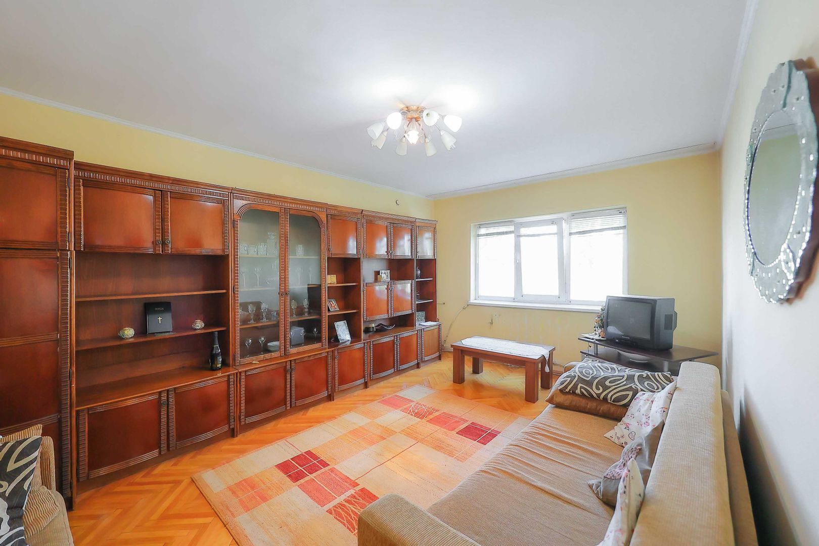 Apartament 3 Camere, Zonă Fără Trafic/Liniștită, Dragoș Vodă, Vânzare | primego.ro