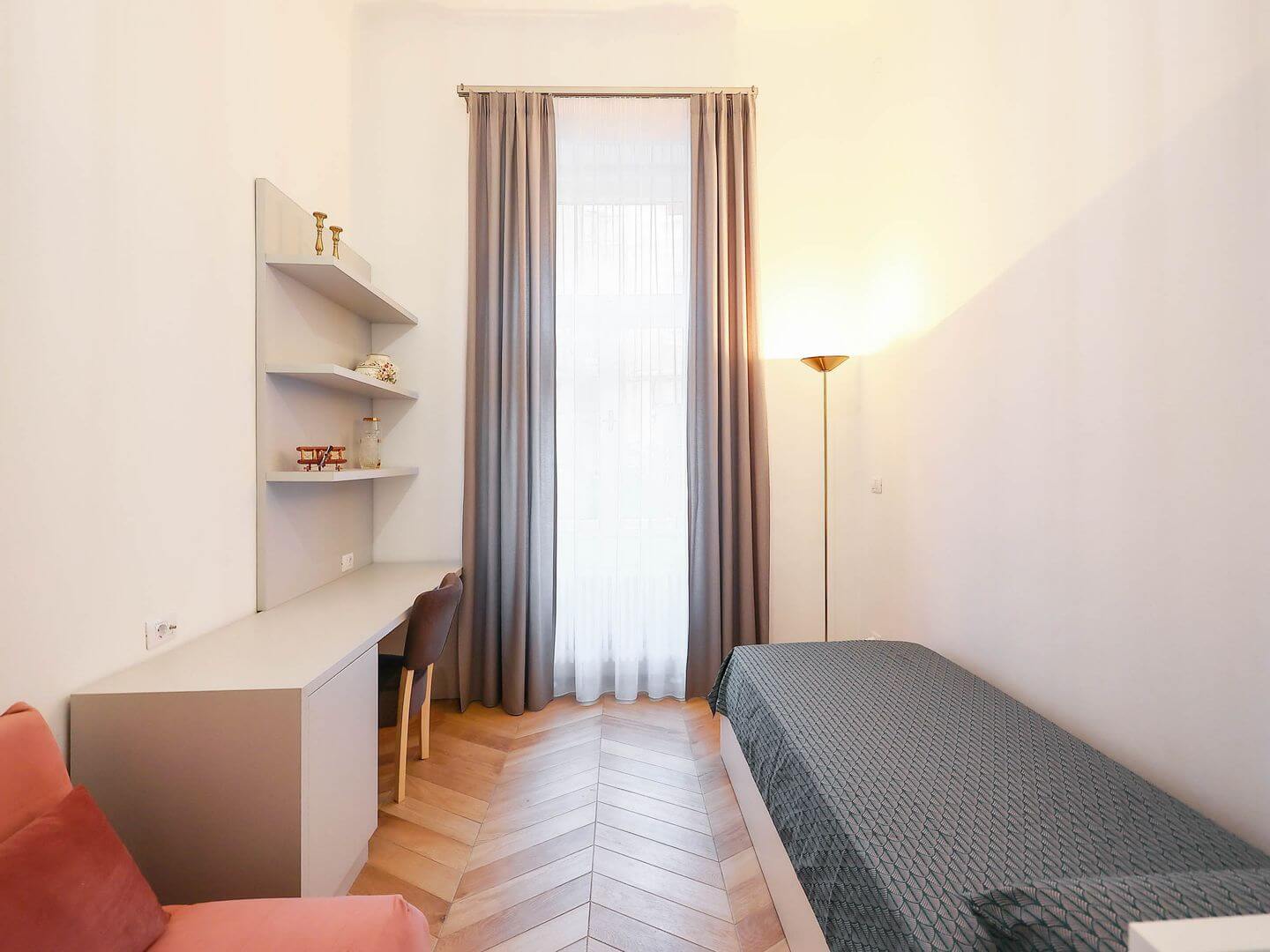 Apartament cu 3 camere de vânzare în ”Casa cu LEI” , Ultracentral | primego.ro