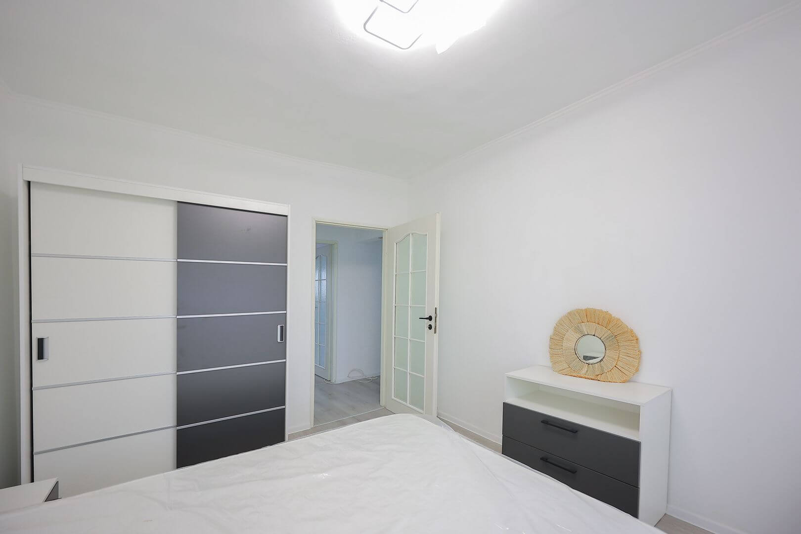 Apartament cu 3 camere de vânzare, zona Ioșia | primego.ro