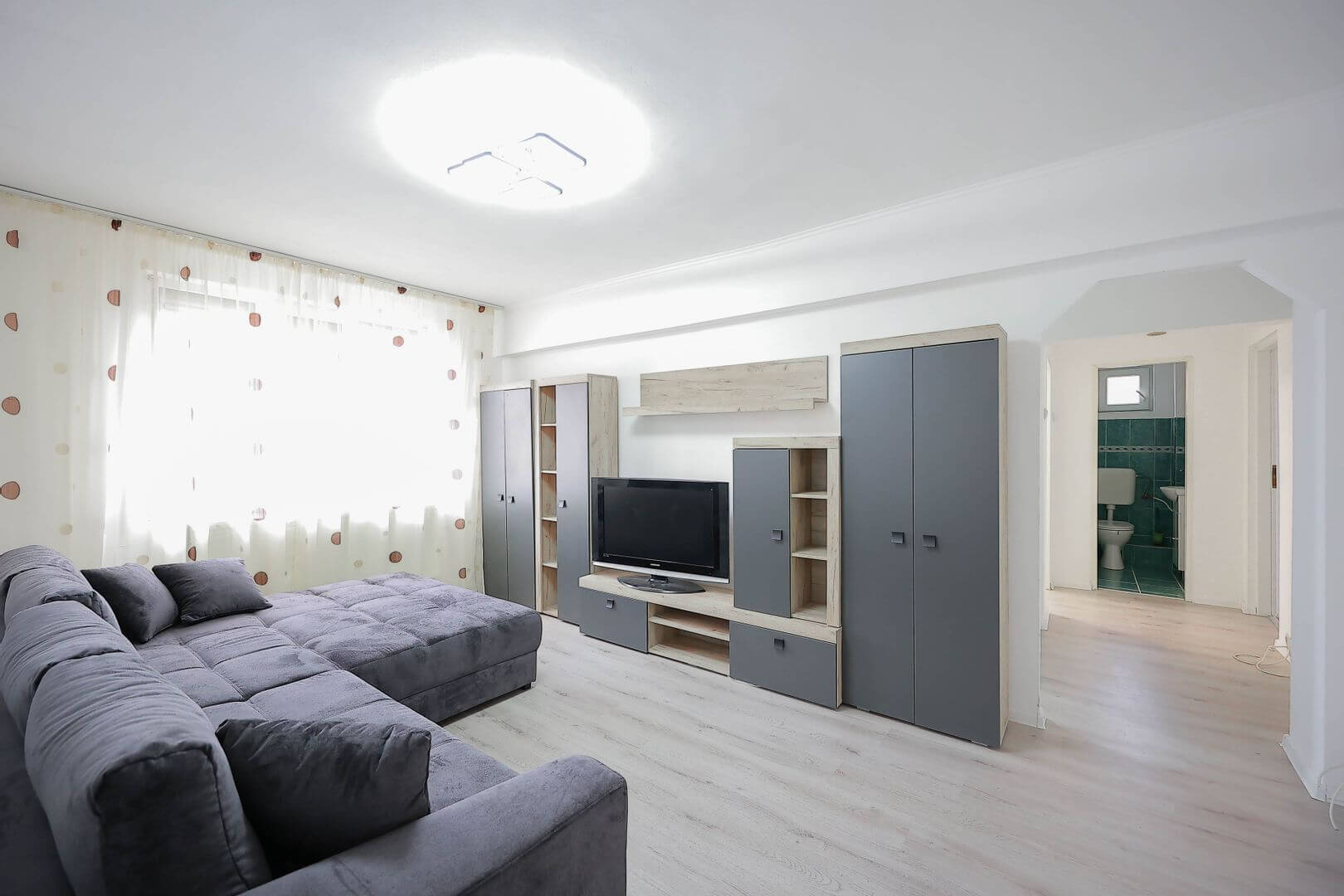 Apartament cu 3 camere de vânzare, zona Ioșia | primego.ro