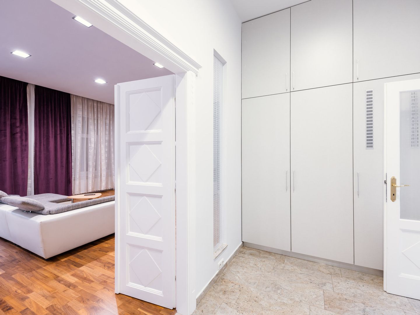 Apartament cu 5 camere de închiriat în zona Ultracentral | primego.ro