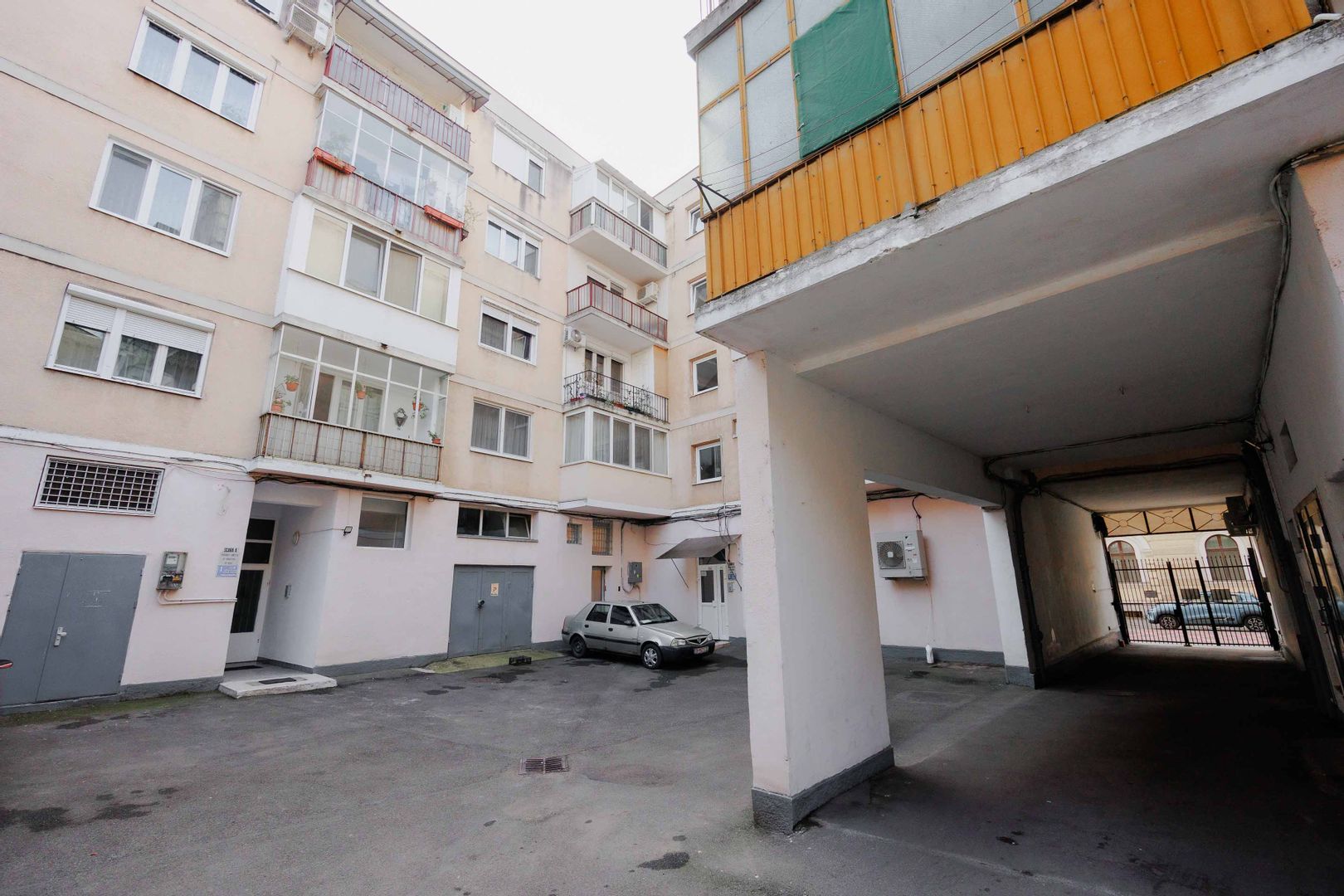 Apartament cu 3 camere de închiriat în zona Ultracentral | primego.ro