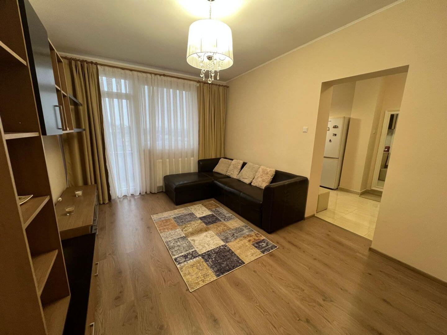 De Închiriat Apartament 2 camere+ Garaj zona Centralā | primego.ro